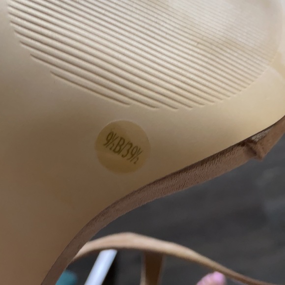 Shoes - Picture 8 of 10